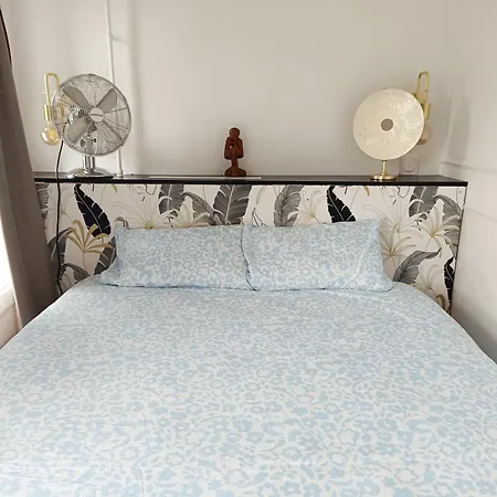 Eiffel Apartment